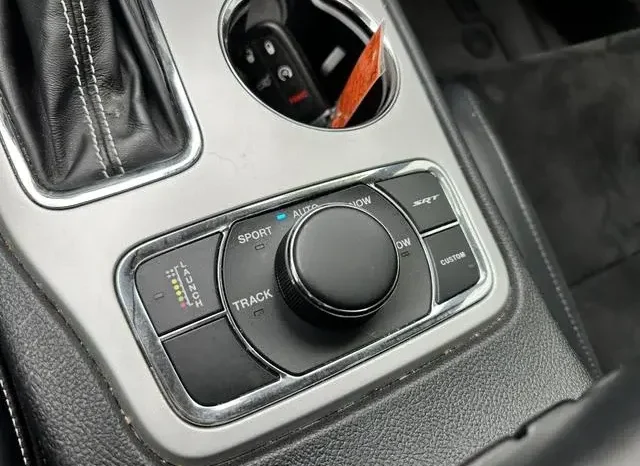 
								2016 Jeep Grand Cherokee SRT Sport Utility 4D full									
