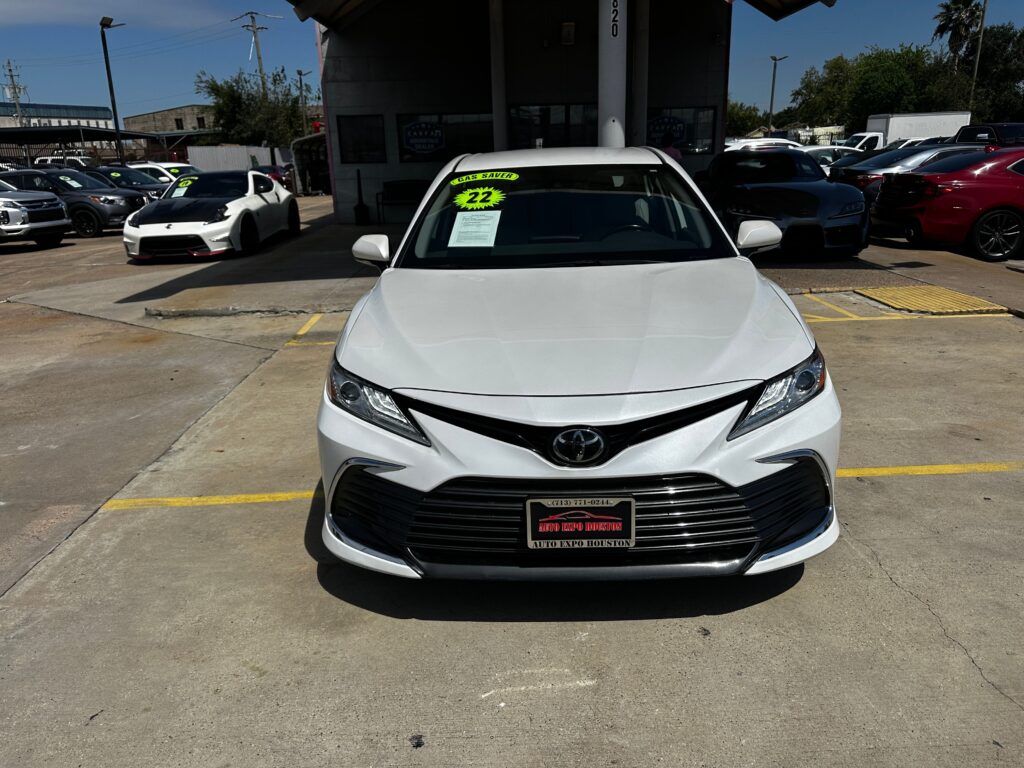 Does the 2022 Toyota Camry SE have all-wheel drive (AWD)?