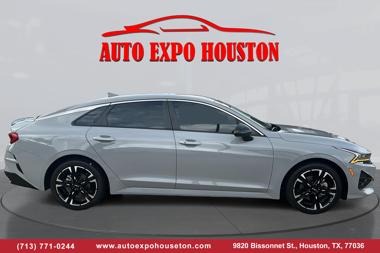 Interior Space and Comfort of the 2024 Kia K5
