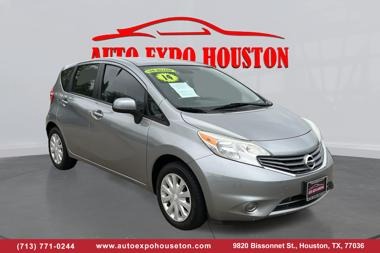 What Are the Main Features of the Nissan Note Versa 2014?